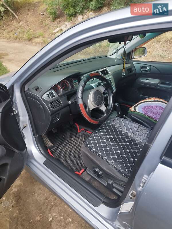 Седан Mitsubishi Lancer 2006 в Песчанке
