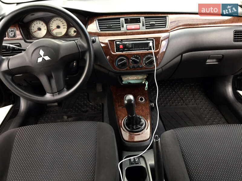Седан Mitsubishi Lancer 2006 в Дніпрі