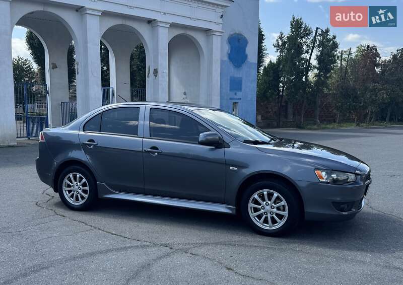 Седан Mitsubishi Lancer 2011 в 