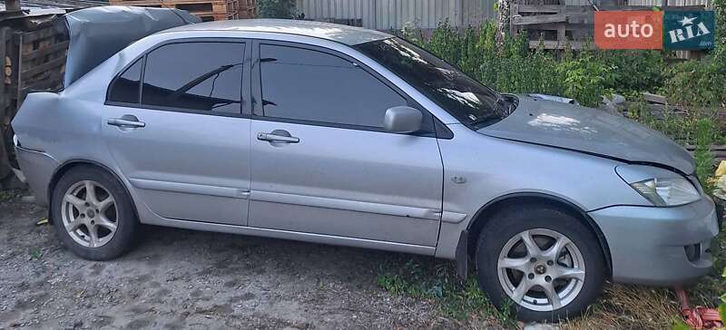 Седан Mitsubishi Lancer 2005 в Славянске