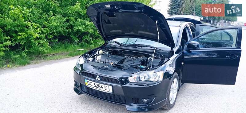 Седан Mitsubishi Lancer 2008 в Львове