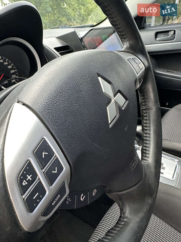 Седан Mitsubishi Lancer 2011 в Днепре
