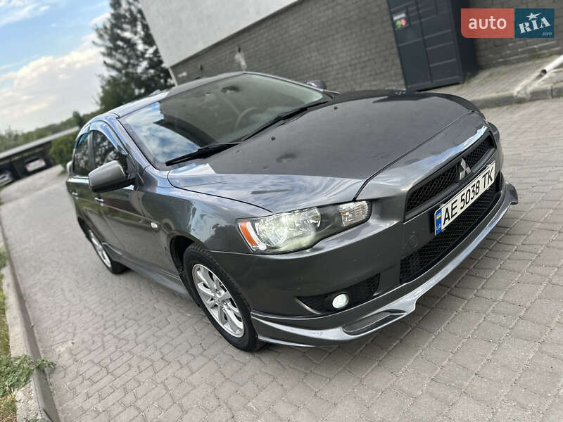 Седан Mitsubishi Lancer 2011 в Днепре