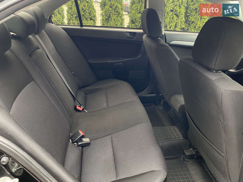 Седан Mitsubishi Lancer 2010 в Києві