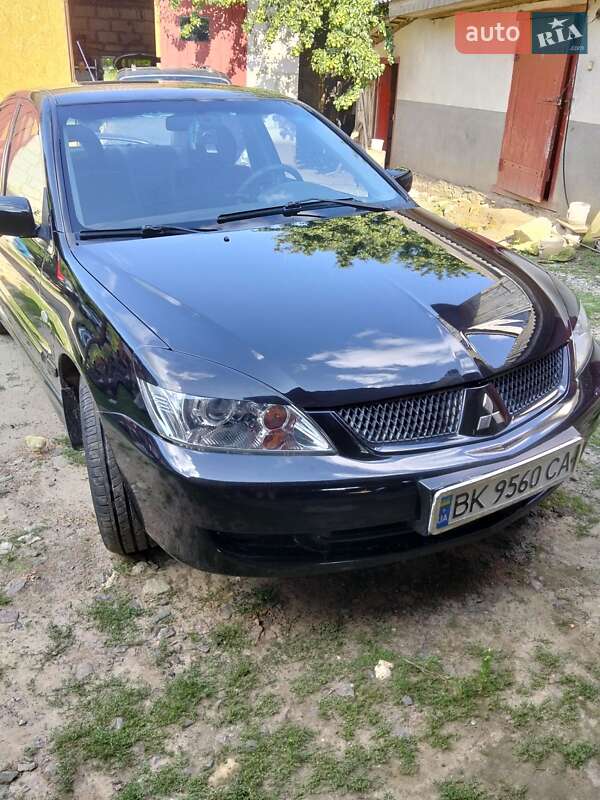 Седан Mitsubishi Lancer 2005 в Острозі