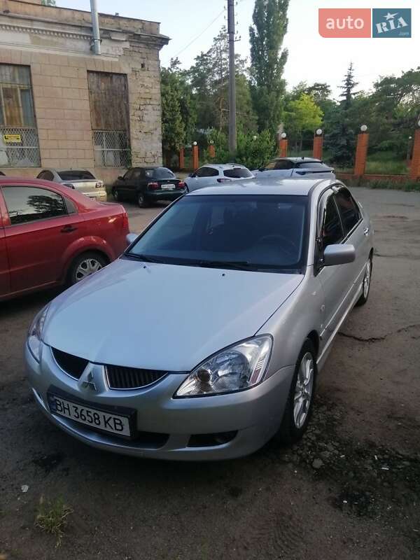 Седан Mitsubishi Lancer 2004 в Одессе