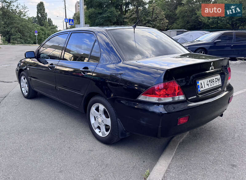Седан Mitsubishi Lancer 2008 в Киеве