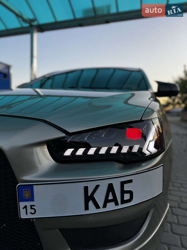 Седан Mitsubishi Lancer 2008 в Березному