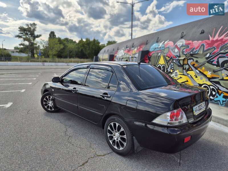 Седан Mitsubishi Lancer 2006 в Києві