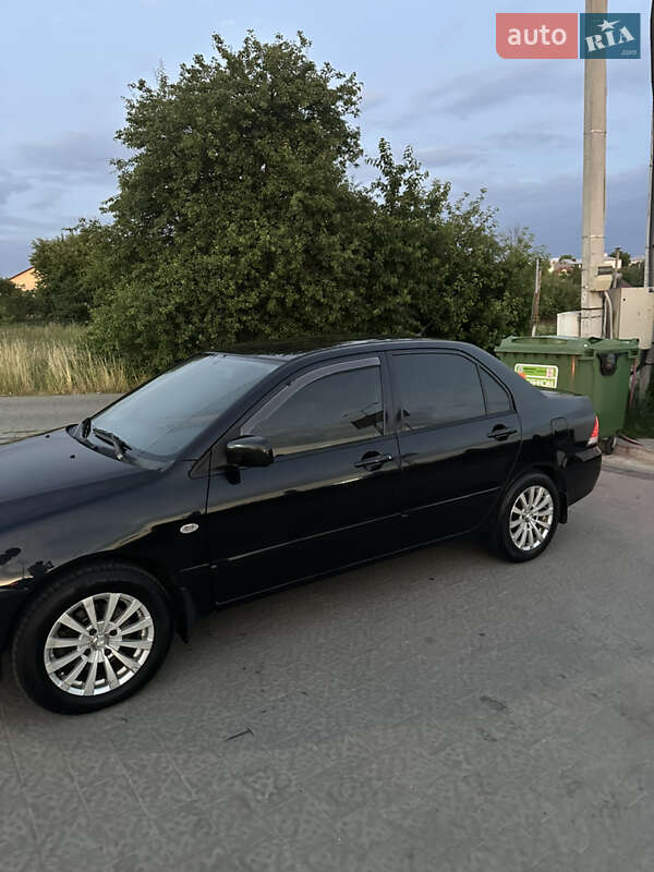 Седан Mitsubishi Lancer 2006 в Львові