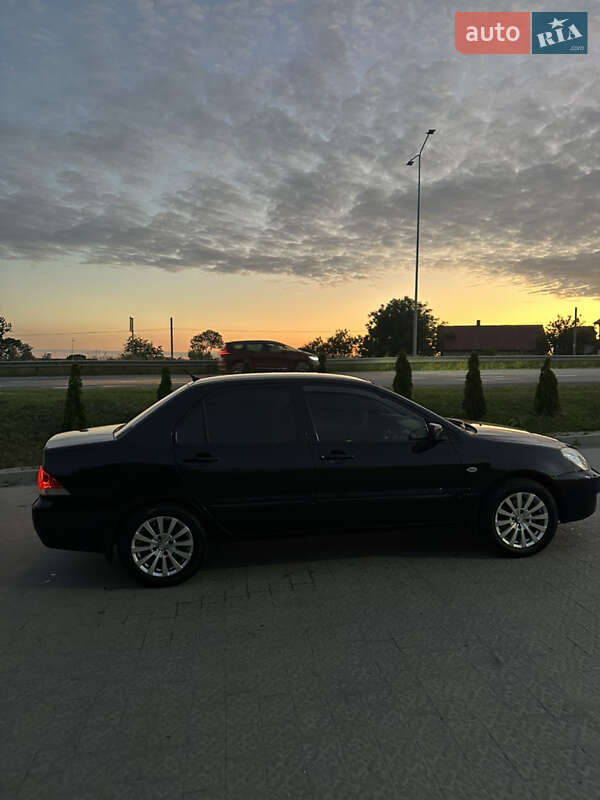 Седан Mitsubishi Lancer 2006 в Львові
