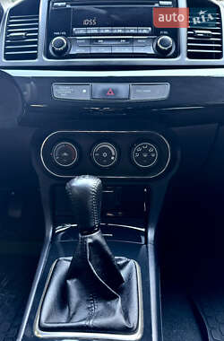 Седан Mitsubishi Lancer 2015 в 