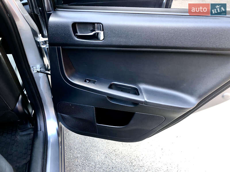 Седан Mitsubishi Lancer 2015 в Киеве фото 2 Седан Mitsubishi Lancer 2015 в Киеве