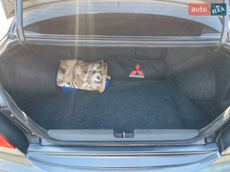 Седан Mitsubishi Lancer 2007 в Киеве