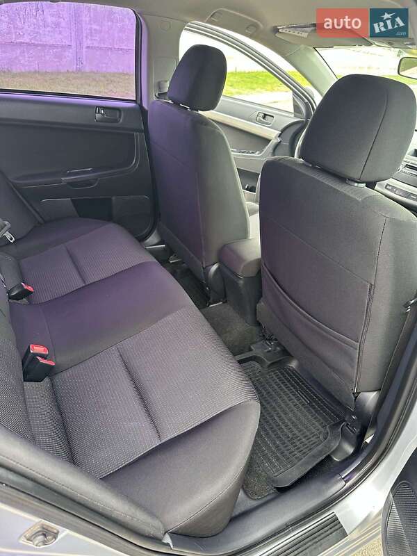 Седан Mitsubishi Lancer 2008 в Прилуках