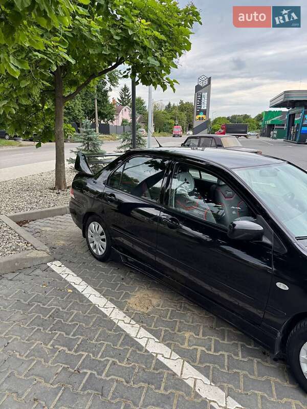 Седан Mitsubishi Lancer 2007 в Черновцах