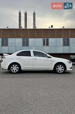 Седан Mitsubishi Lancer 2012 в 