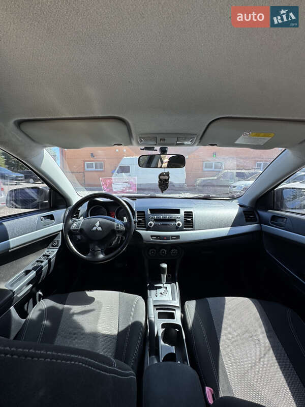 Седан Mitsubishi Lancer 2007 в Дергачах