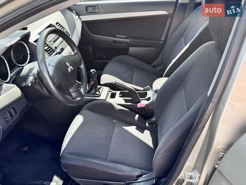 Седан Mitsubishi Lancer 2008 в Броварах