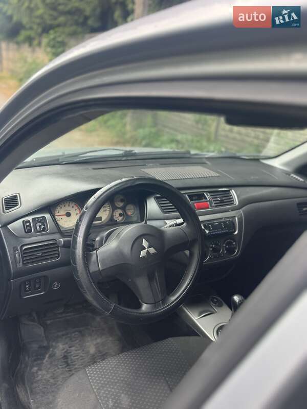 Седан Mitsubishi Lancer 2006 в Виннице
