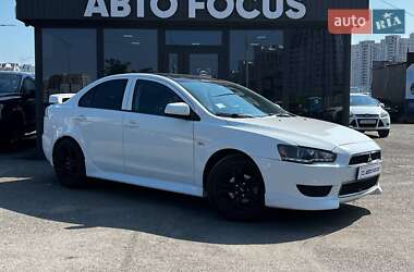 Седан Mitsubishi Lancer 2014 в Киеве