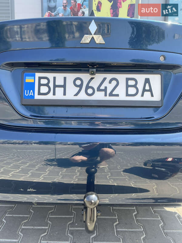 Седан Mitsubishi Lancer 2004 в Одессе