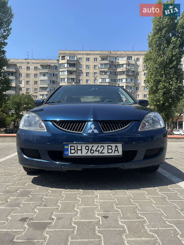 Седан Mitsubishi Lancer 2004 в Одессе