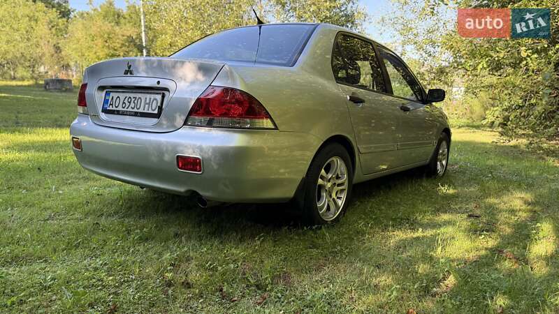 Седан Mitsubishi Lancer 2005 в Ужгороді