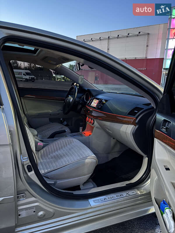 Седан Mitsubishi Lancer 2008 в Киеве