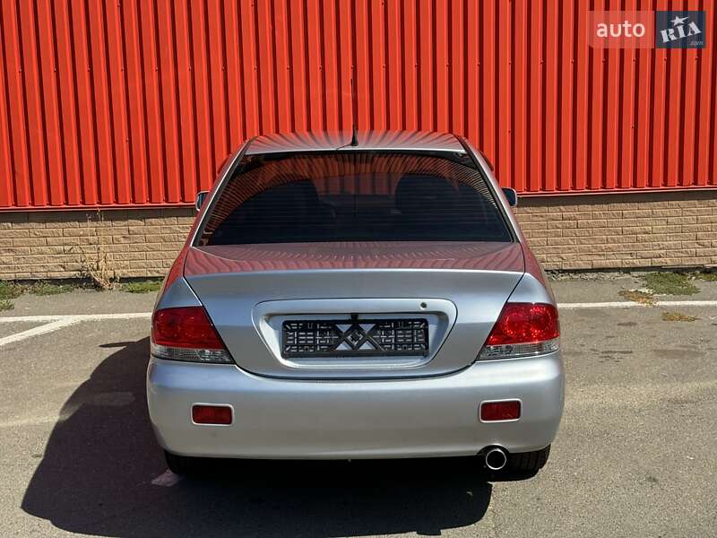 Седан Mitsubishi Lancer 2006 в Одессе