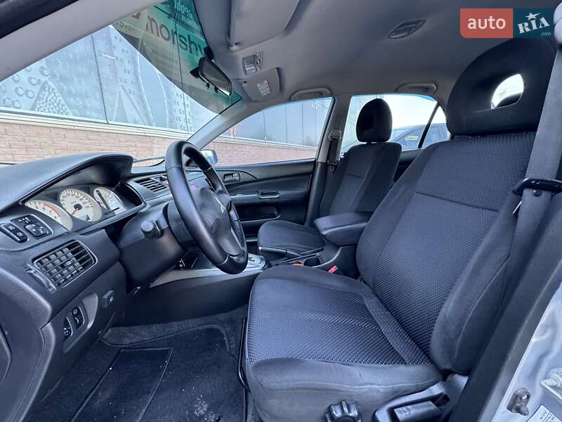 Седан Mitsubishi Lancer 2006 в Одессе