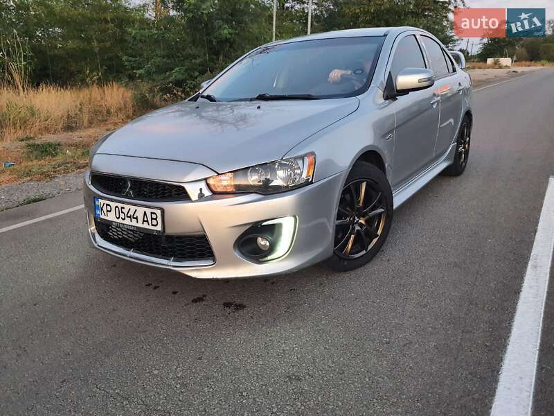 Mitsubishi Lancer 2016