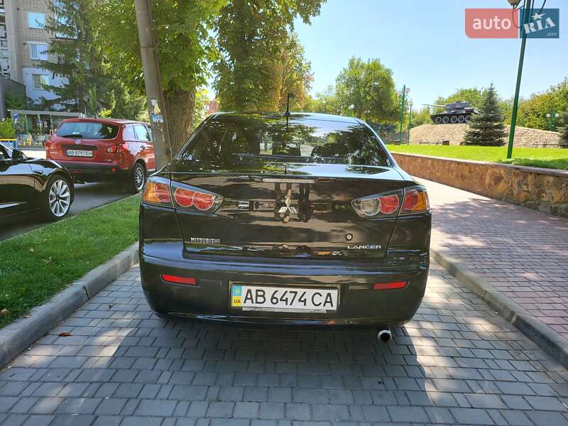 Седан Mitsubishi Lancer 2011 в Могилев-Подольске