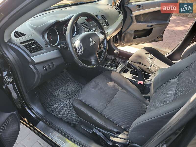 Седан Mitsubishi Lancer 2011 в Могилев-Подольске