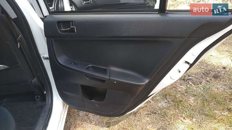 Седан Mitsubishi Lancer 2013 в Харкові