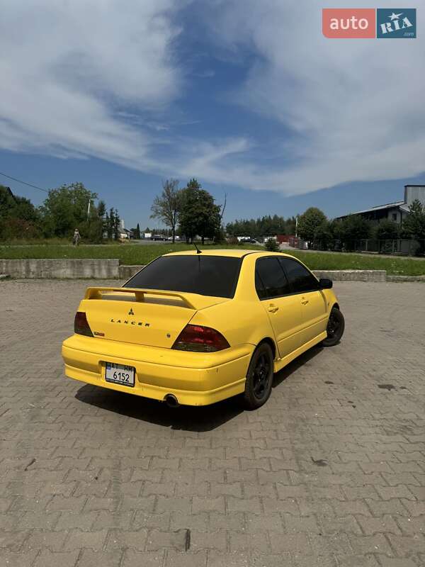 Седан Mitsubishi Lancer 2002 в Ивано-Франковске фото Седан Mitsubishi Lancer 2002 в Ивано-Франковске