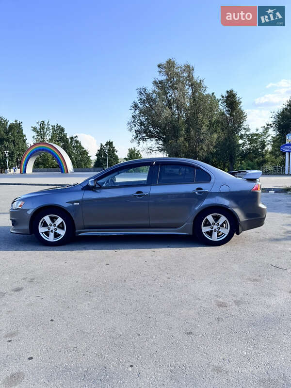 Седан Mitsubishi Lancer 2009 в Запорожье