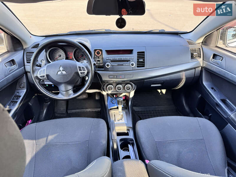 Седан Mitsubishi Lancer 2009 в Запорожье