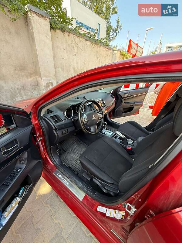 Седан Mitsubishi Lancer 2017 в Львове