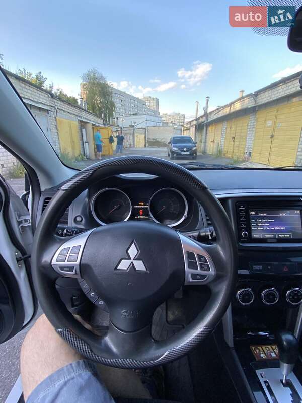 Седан Mitsubishi Lancer 2016 в Харькове