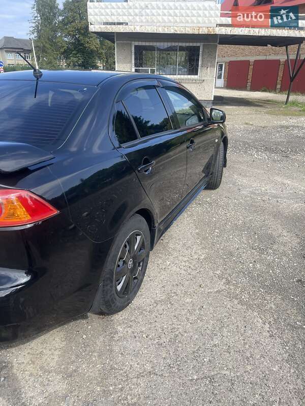 Седан Mitsubishi Lancer 2009 в Ивано-Франковске
