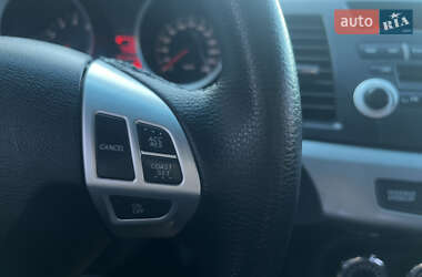 Седан Mitsubishi Lancer 2011 в 