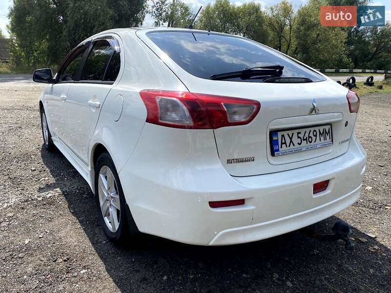 Хэтчбек Mitsubishi Lancer 2008 в Иванкове фото 5 Хэтчбек Mitsubishi Lancer 2008 в Иванкове