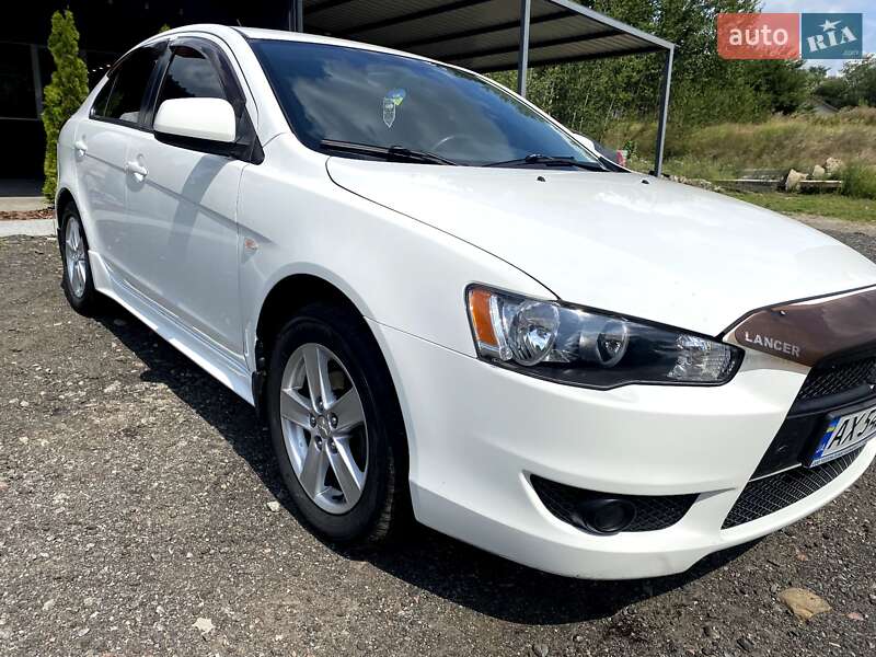 Хэтчбек Mitsubishi Lancer 2008 в Иванкове фото 4 Хэтчбек Mitsubishi Lancer 2008 в Иванкове