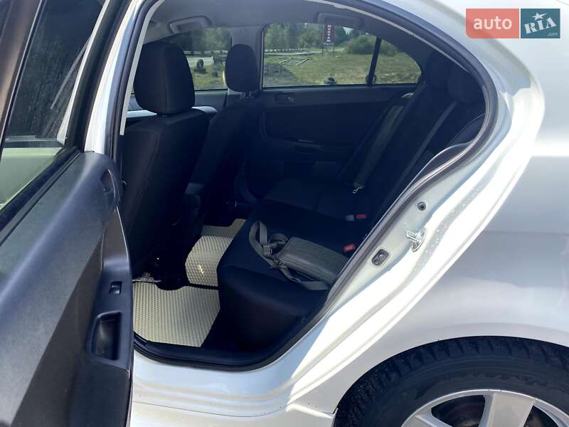 Хэтчбек Mitsubishi Lancer 2008 в Иванкове фото 13 Хэтчбек Mitsubishi Lancer 2008 в Иванкове