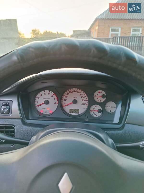 Седан Mitsubishi Lancer 2008 в Ромнах