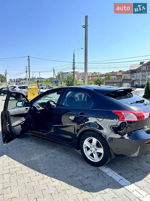 Хетчбек Mitsubishi Lancer 2009 в Чернівцях