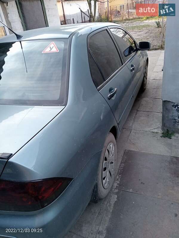 Седан Mitsubishi Lancer 2006 в Днепре