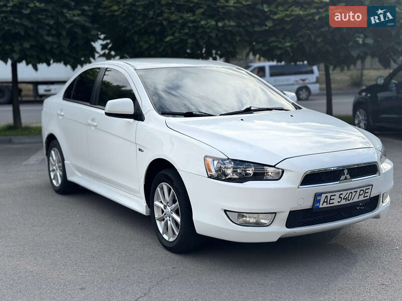 Mitsubishi Lancer 2015