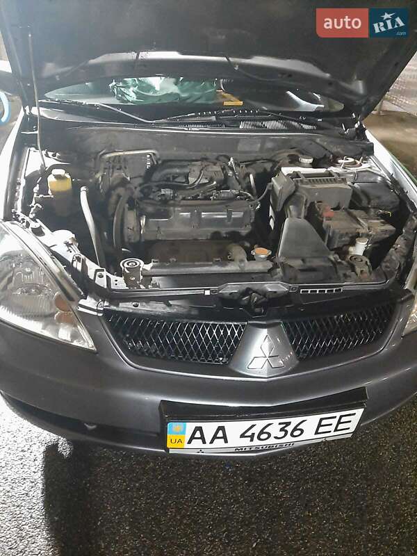 Седан Mitsubishi Lancer 2007 в Киеве